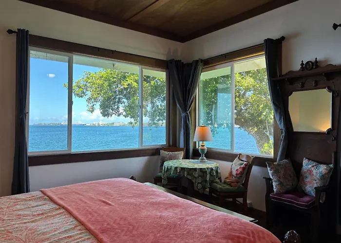 Hilo Bay Oceanfront Bed And Breakfast