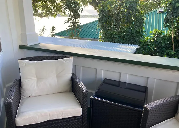 Hilo Bay Oceanfront Bed And Breakfast